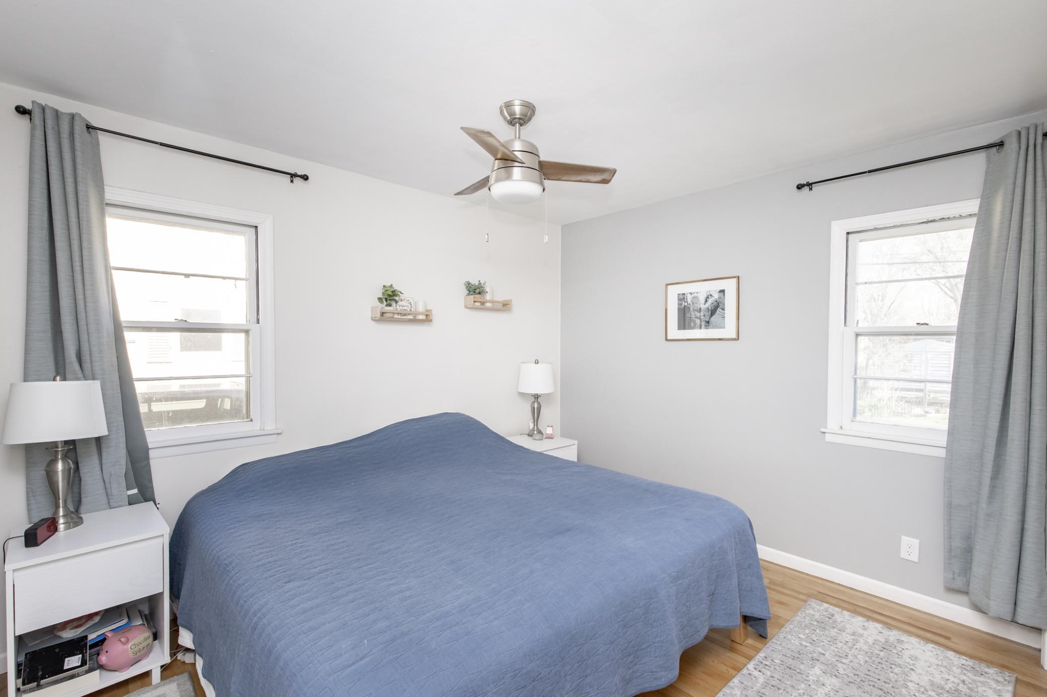1st Bedroom - main