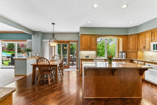 6820 Lorena Lane, Eden Prairie, MN 55346