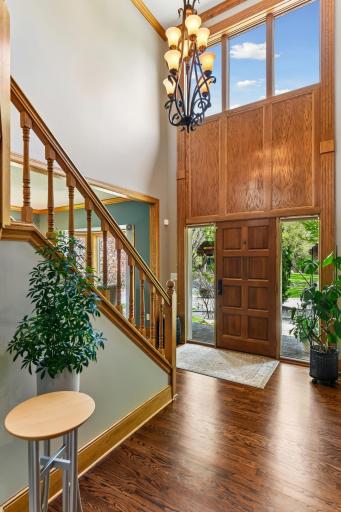 6820 Lorena Lane, Eden Prairie, MN 55346