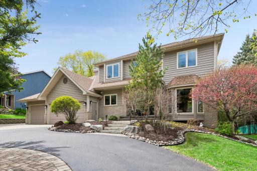 6820 Lorena Lane, Eden Prairie, MN 55346