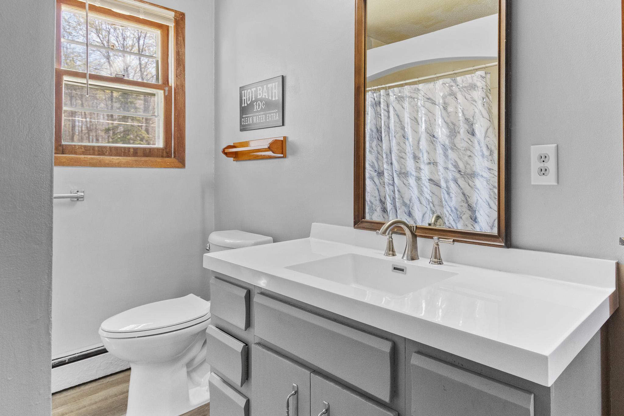 Main floor full bath.