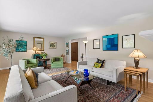 1940 Edgcumbe Road, Saint Paul, MN 55116