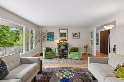1940 Edgcumbe Road, Saint Paul, MN 55116