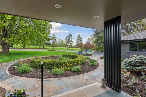 1940 Edgcumbe Road, Saint Paul, MN 55116