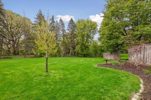 1940 Edgcumbe Road, Saint Paul, MN 55116