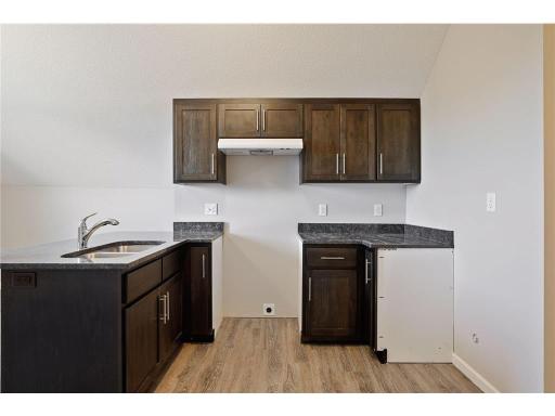 2050 W Broadway Avenue, Minneapolis, MN 55411