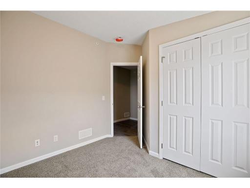 2050 W Broadway Avenue, Minneapolis, MN 55411