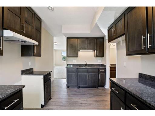 2050 W Broadway Avenue, Minneapolis, MN 55411