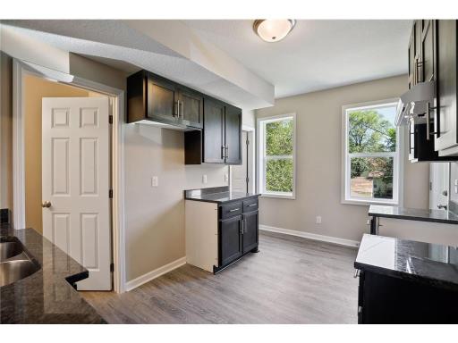 2050 W Broadway Avenue, Minneapolis, MN 55411