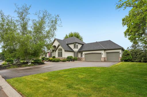 10215 Bluff Road, Eden Prairie, MN 55347