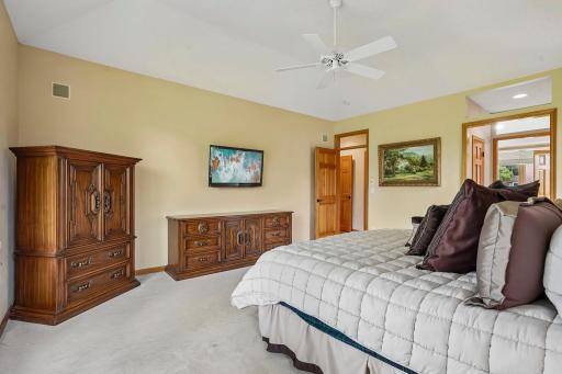 10215 Bluff Road, Eden Prairie, MN 55347