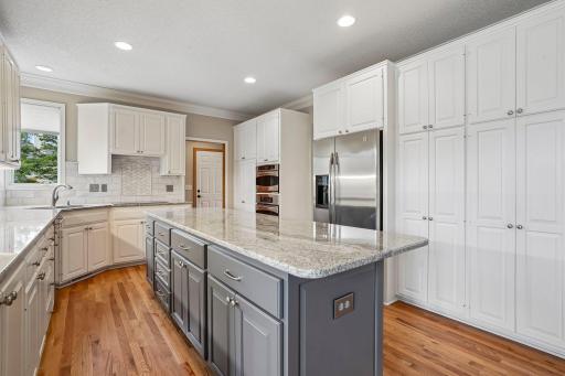 10215 Bluff Road, Eden Prairie, MN 55347