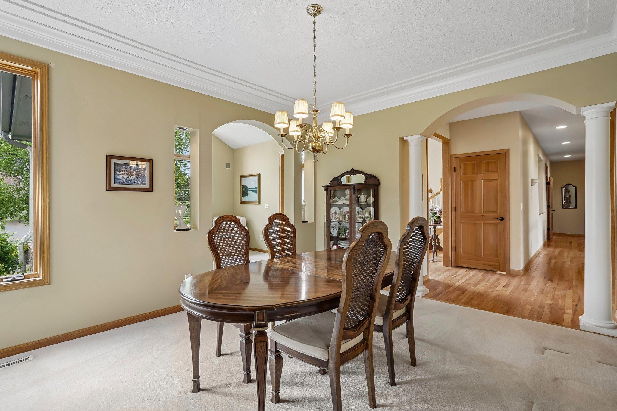 14-web-or-mls-Bluff Rd-S2305-014.jpg