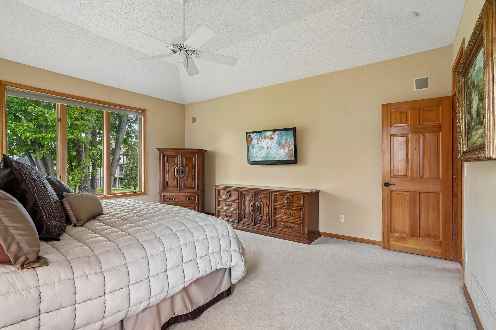 43-web-or-mls-Bluff Rd-S2305-043.jpg