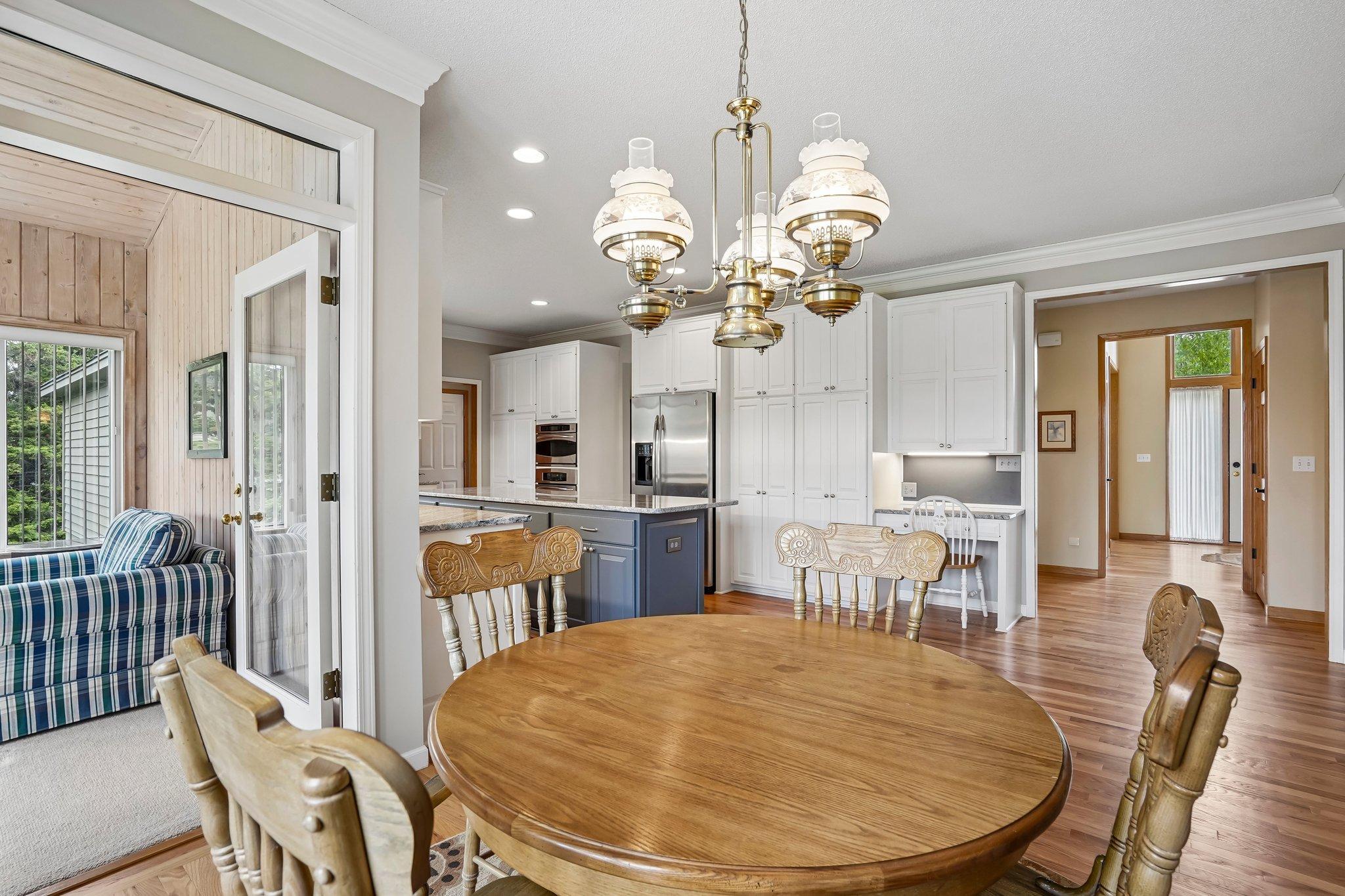 18-web-or-mls-Bluff Rd-S2305-018.jpg
