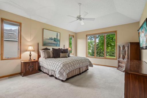 10215 Bluff Road, Eden Prairie, MN 55347