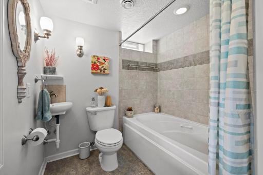 2745 Alabama Avenue S, Saint Louis Park, MN 55416