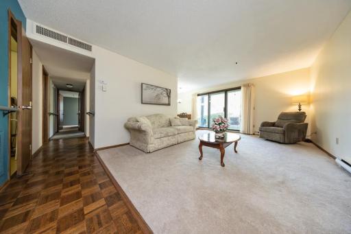 You will fall in love as you step into this beautiful, one floor living condo