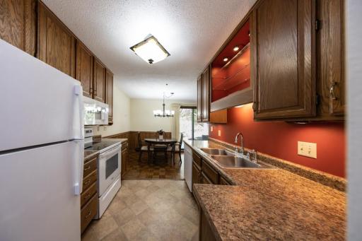 723 Larpenteur Avenue E, 723A, Maplewood, MN 55117
