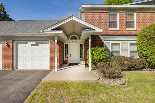 723 Larpenteur Avenue E, 723A, Maplewood, MN 55117
