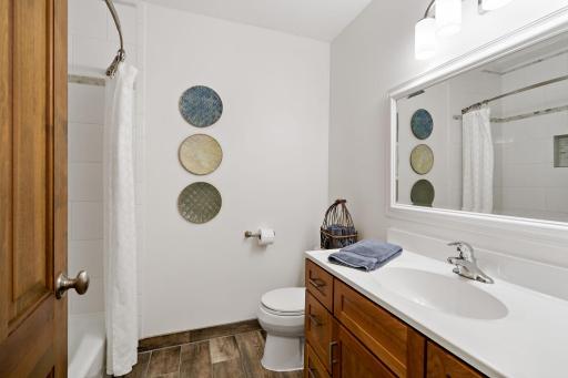 8660 Black Maple Drive, Eden Prairie, MN 55344