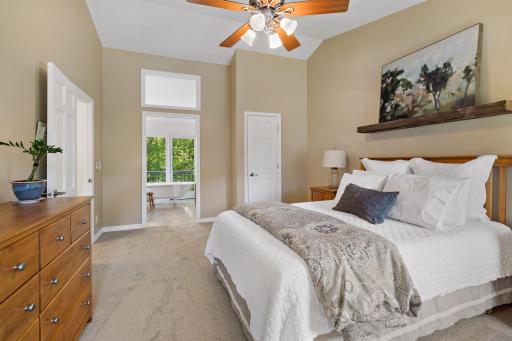 8660 Black Maple Drive, Eden Prairie, MN 55344