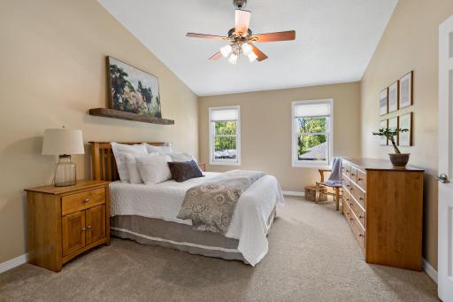 8660 Black Maple Drive, Eden Prairie, MN 55344