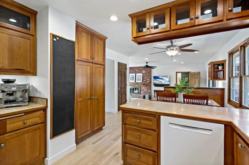 8660 Black Maple Drive, Eden Prairie, MN 55344