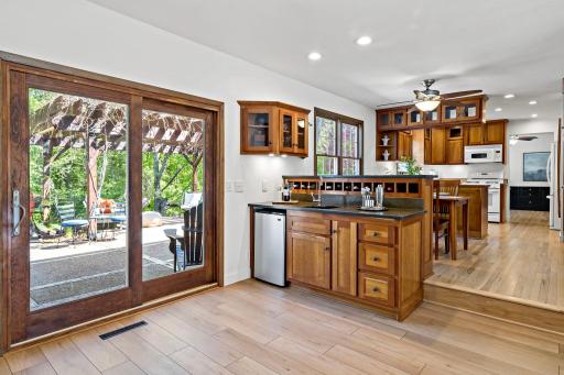 8660 Black Maple Drive, Eden Prairie, MN 55344