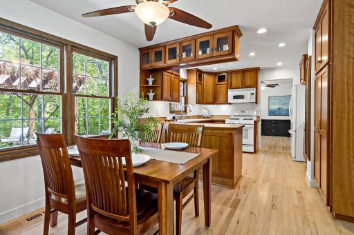 8660 Black Maple Drive, Eden Prairie, MN 55344
