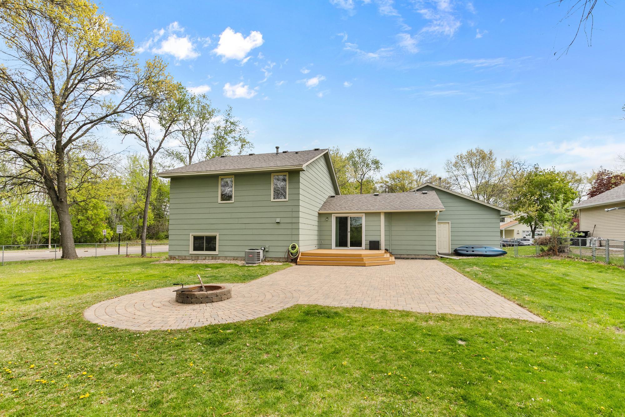 Deck & Paver Stone Patio