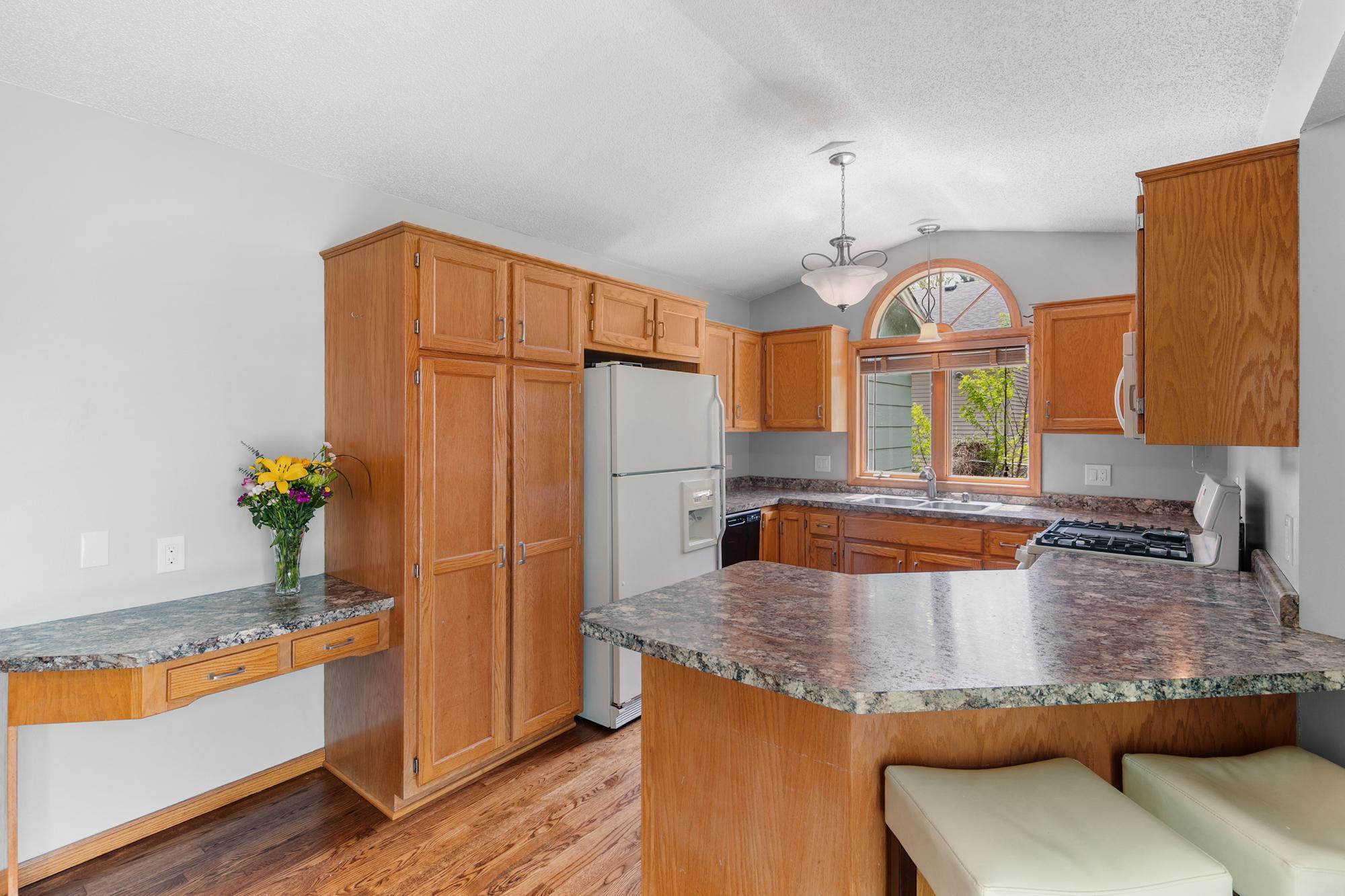 Kitchen - Pic 2 of 2