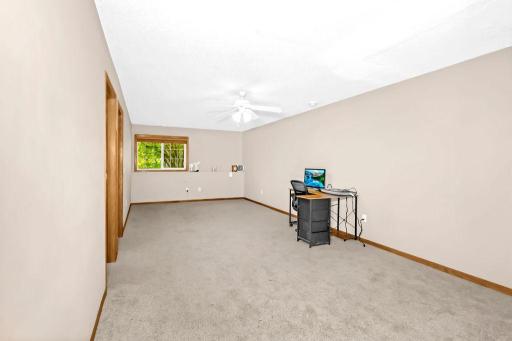 1220 Dupont Lane N, Minneapolis, MN 55444