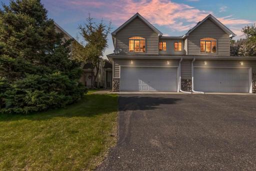 1220 Dupont Lane N, Minneapolis, MN 55444