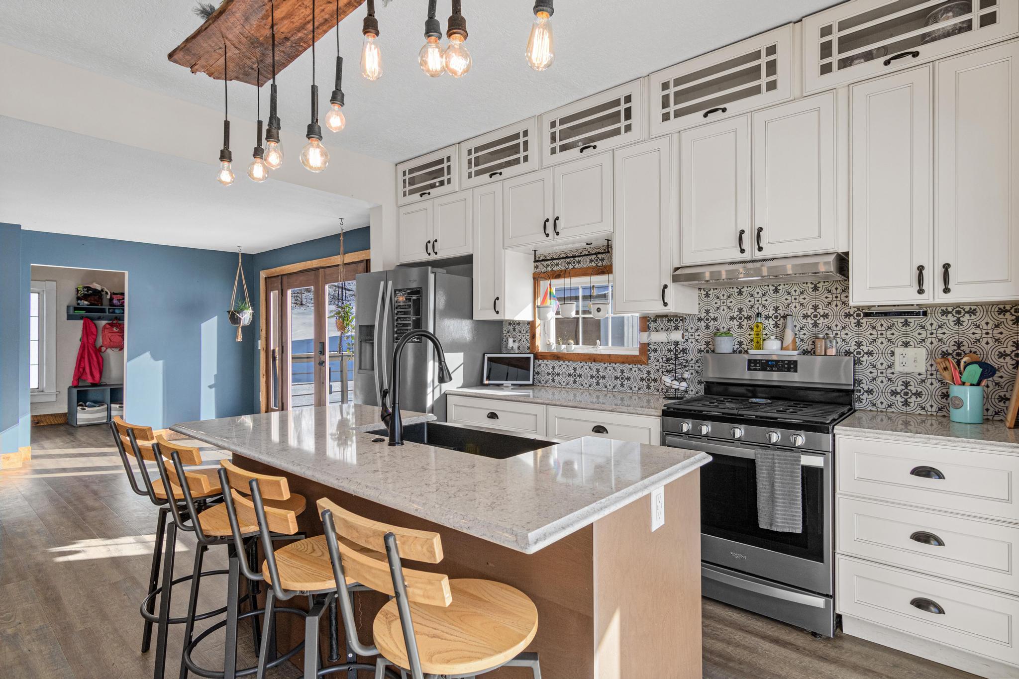 A beautifully updated kitchen with timeless finishes