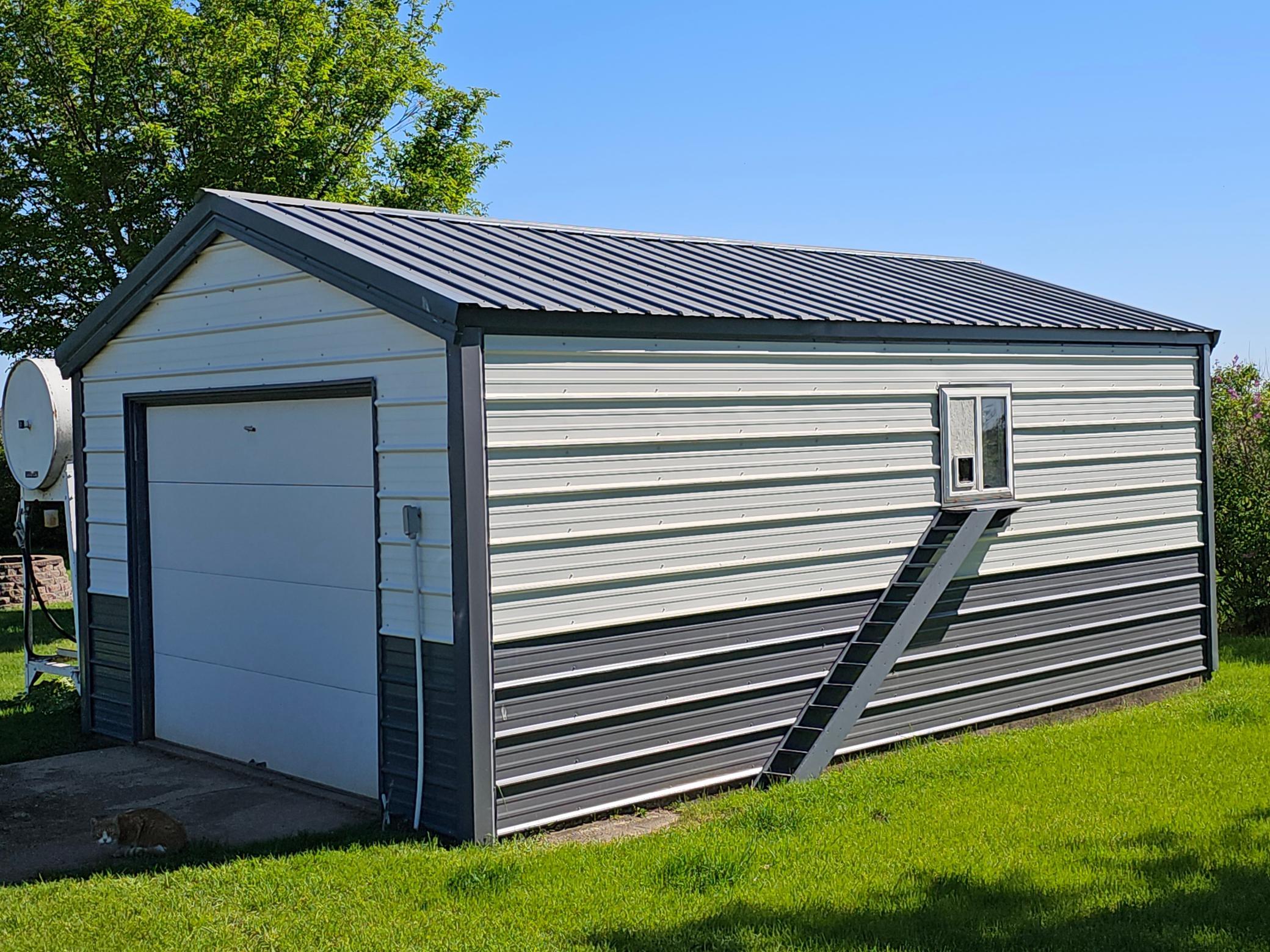 Detached Garage