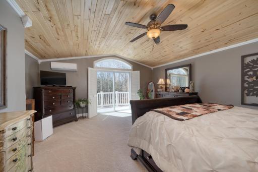 21564 Sugarbush Lane, Cohasset, MN 55721