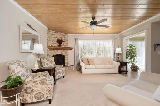 21564 Sugarbush Lane, Cohasset, MN 55721