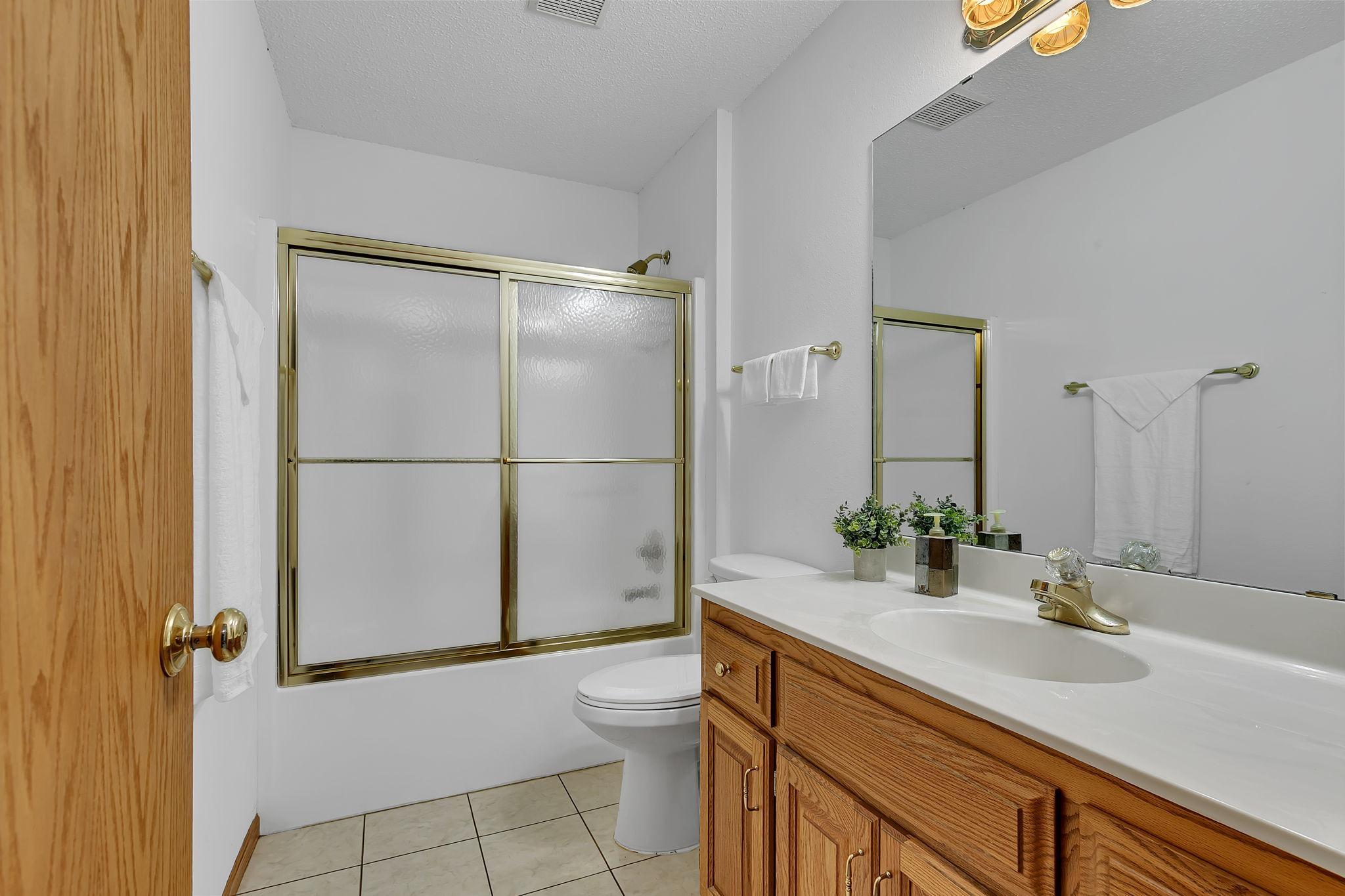 2nd Full Bathroom
