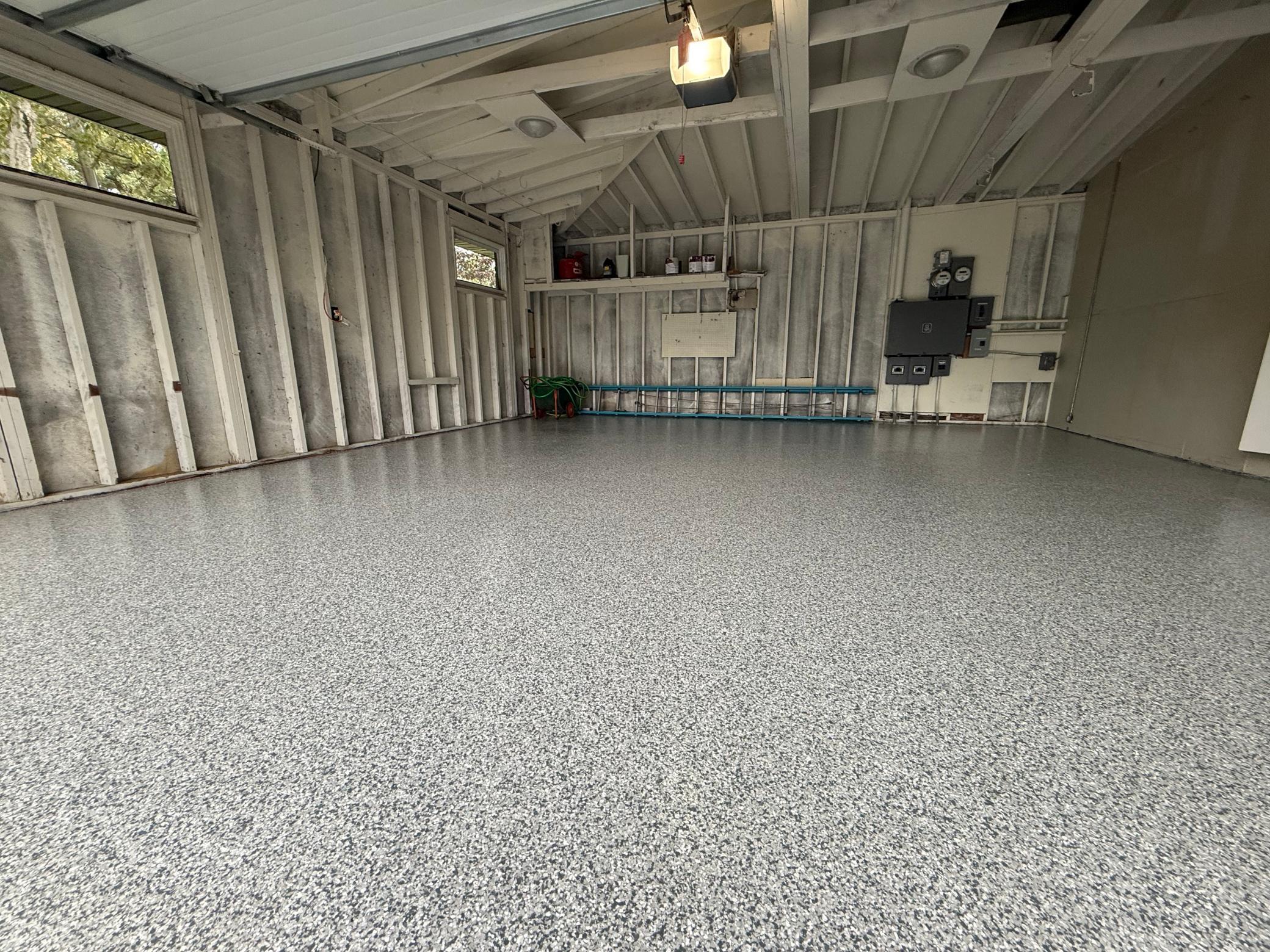 attached garage (new floor)