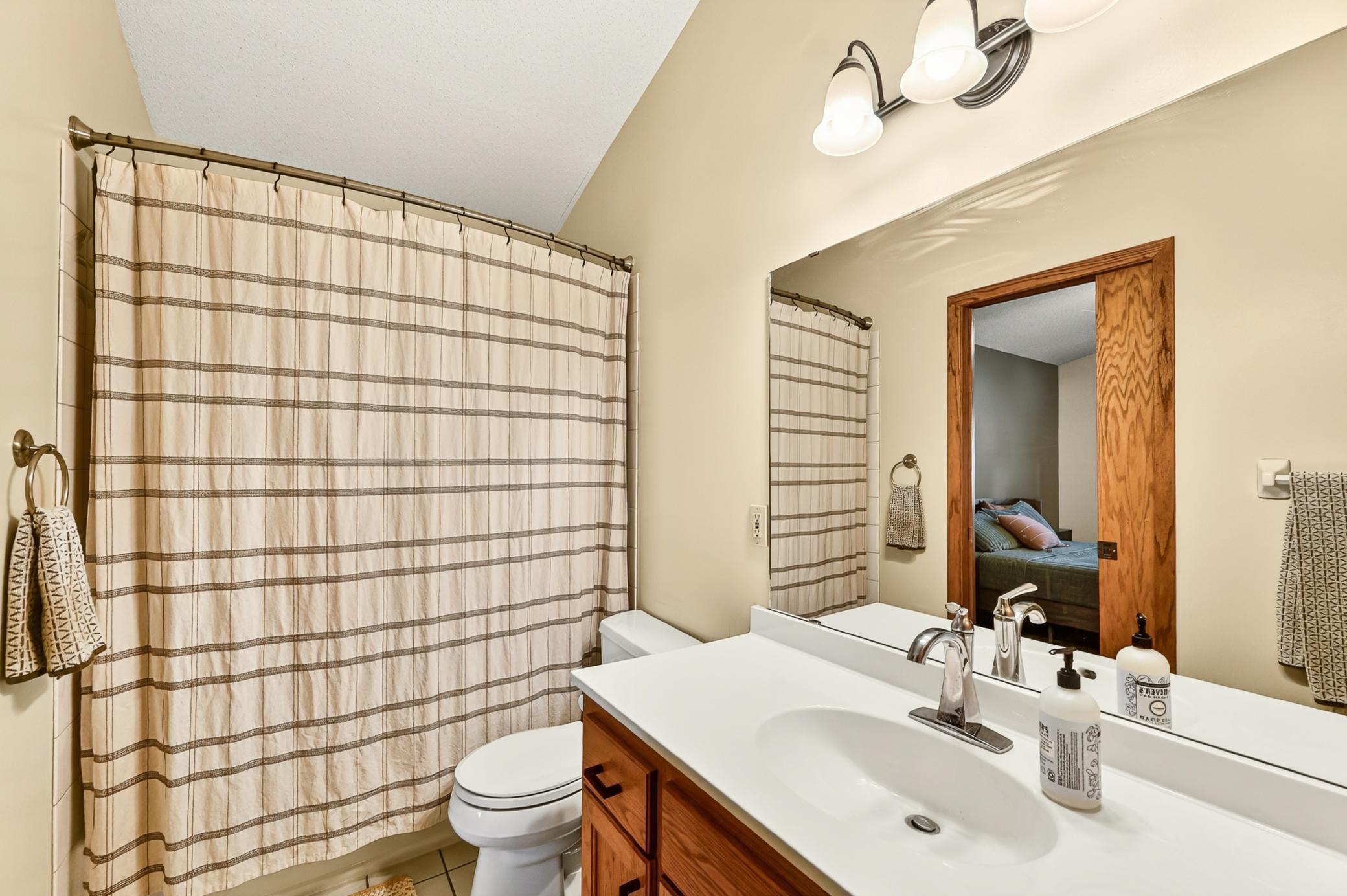 Full Primary Bathroom