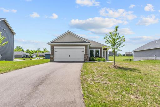 413 Tanner Drive, Waverly, MN 55390