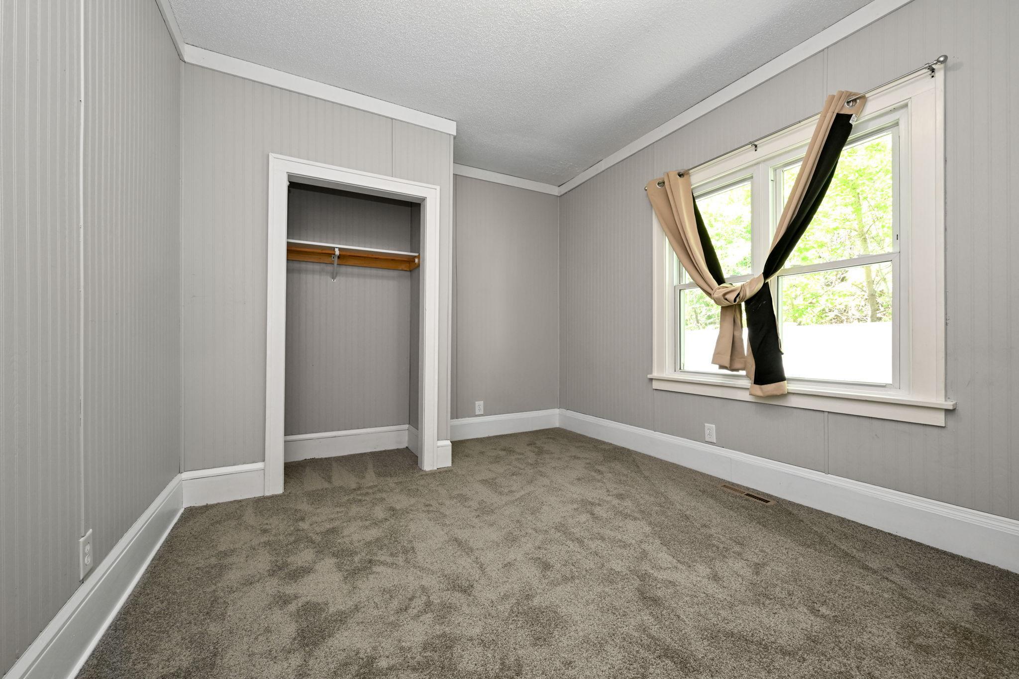 11-web-or-mls-740 Main St W 011Full.jpg