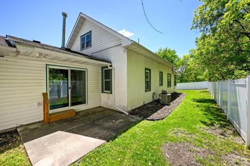 740 Main Street W, Carver, MN 55315