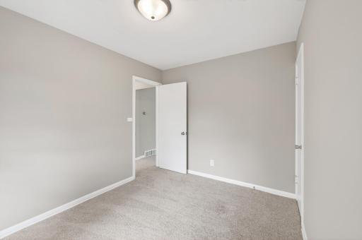 831 Howard Street N, Saint Paul, MN 55119