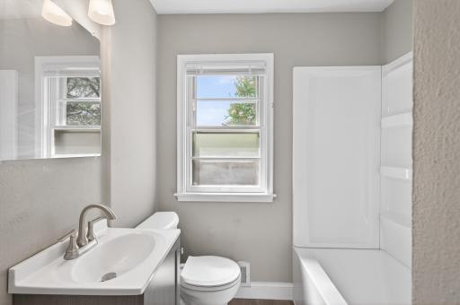 831 Howard Street N, Saint Paul, MN 55119