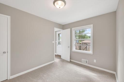 831 Howard Street N, Saint Paul, MN 55119