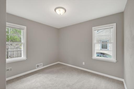 831 Howard Street N, Saint Paul, MN 55119