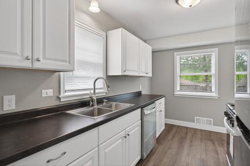 831 Howard Street N, Saint Paul, MN 55119