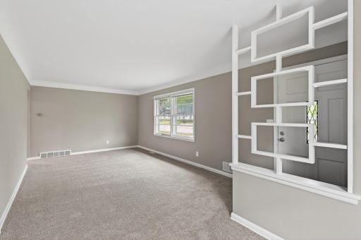 831 Howard Street N, Saint Paul, MN 55119